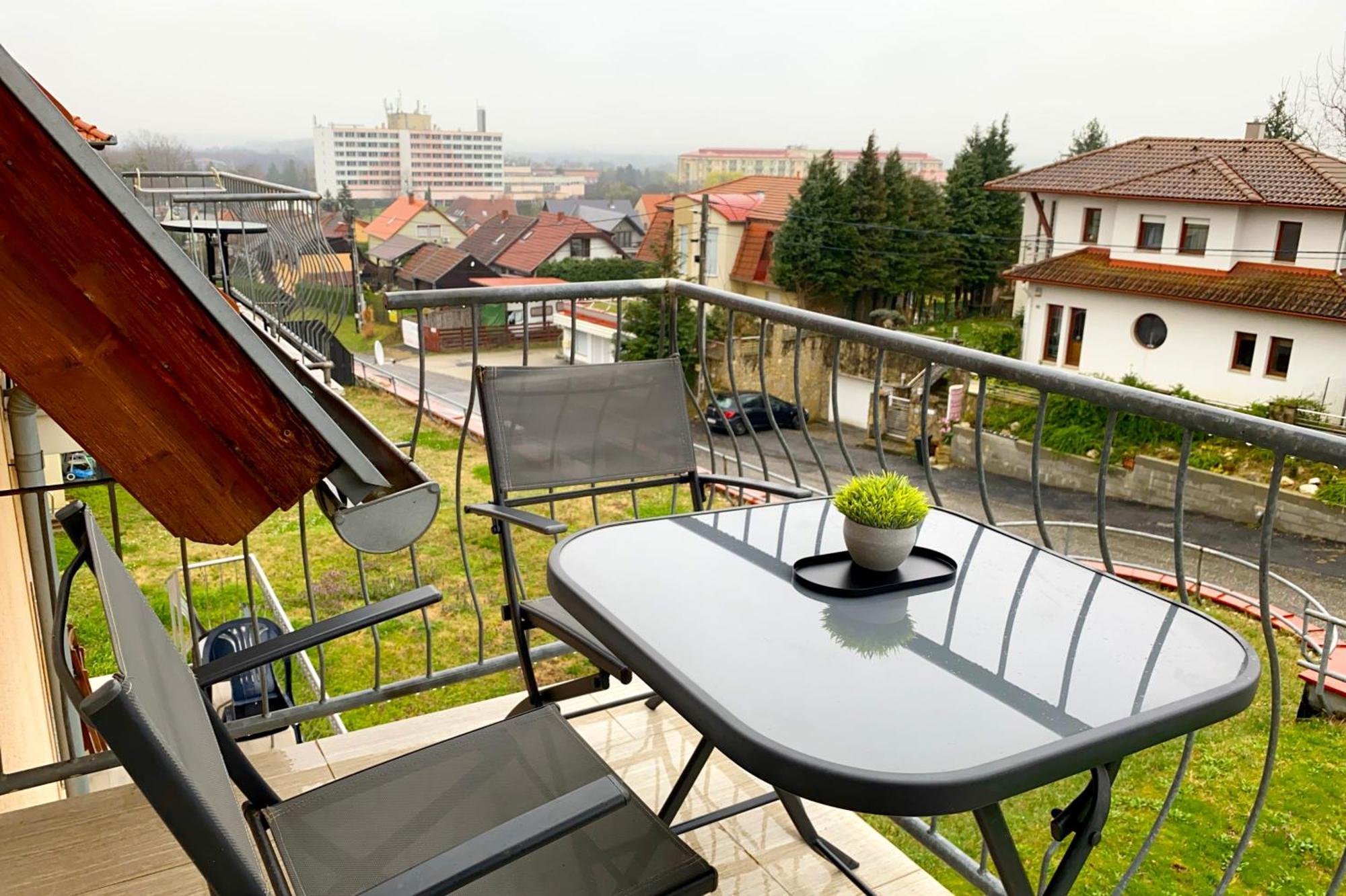 Irisz Hillside Apartman ซาลาคาโรส ภายนอก รูปภาพ